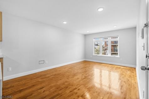 19 Shaw Avenue Newark NJ 07112