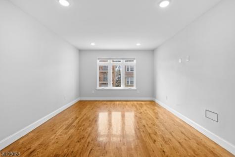 19 Shaw Avenue Newark NJ 07112