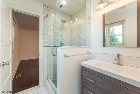 39 Park Terrace Caldwell Boro NJ 07006