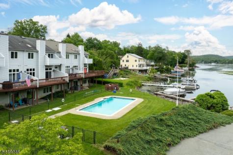 5 St Charles Avenue West Milford NJ 07421