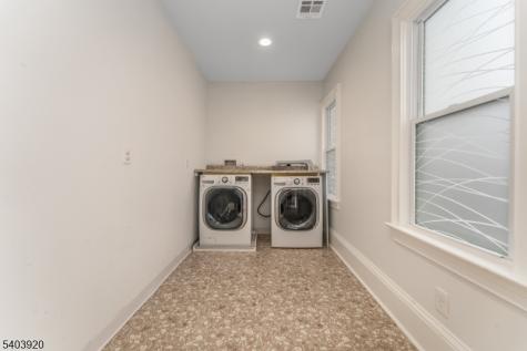 16 Main Street Penthouse Flemington NJ 08822