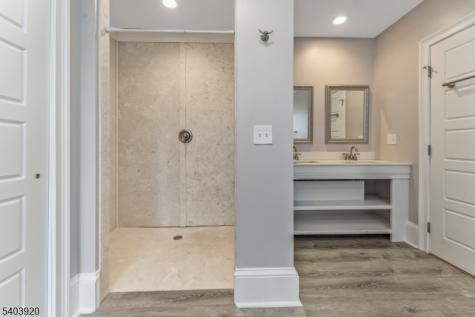 16 Main Street Penthouse Flemington NJ 08822