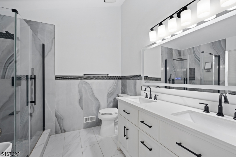 5 Hudson Court Franklin NJ 08823