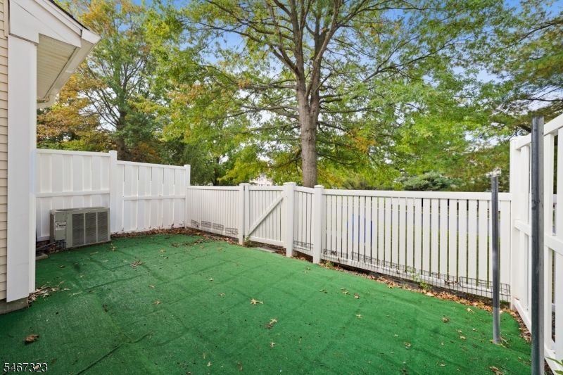 5 Hudson Court Franklin NJ 08823