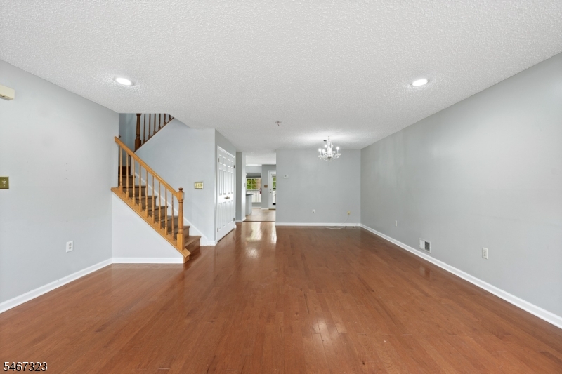 5 Hudson Court Franklin NJ 08823