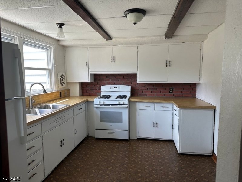 1 Emerson Lane West Warren NJ 07059