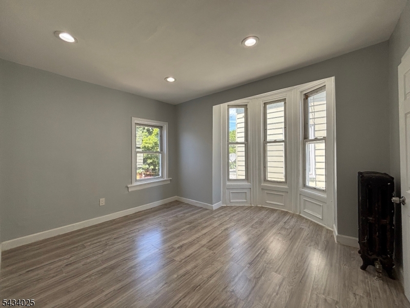 353 Fay Avenue Elizabeth NJ 07202