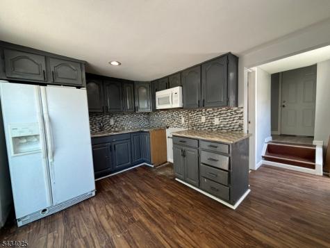 353 Fay Avenue Elizabeth NJ 07202