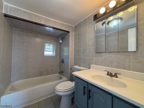 353 Fay Avenue Elizabeth NJ 07202