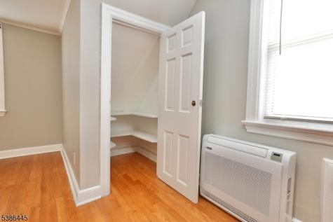 36 Derwent Avenue 2nd Fl Verona NJ 07044