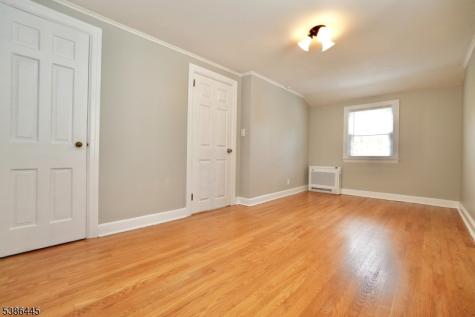 36 Derwent Avenue 2nd Fl Verona NJ 07044