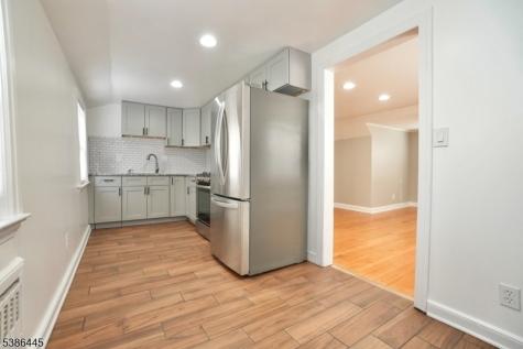 36 Derwent Avenue 2nd Fl Verona NJ 07044