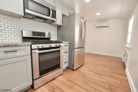 36 Derwent Avenue 2nd Fl Verona NJ 07044