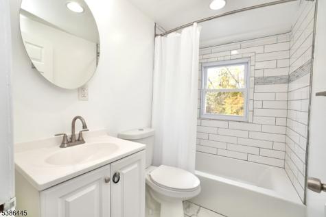 36 Derwent Avenue 2nd Fl Verona NJ 07044