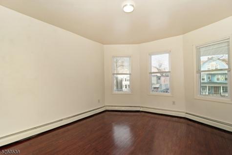 256 S Clinton Street East Orange NJ 07018