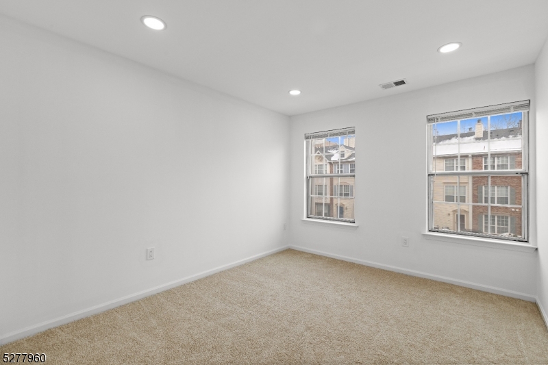 4 Boston Court Newark NJ 07103
