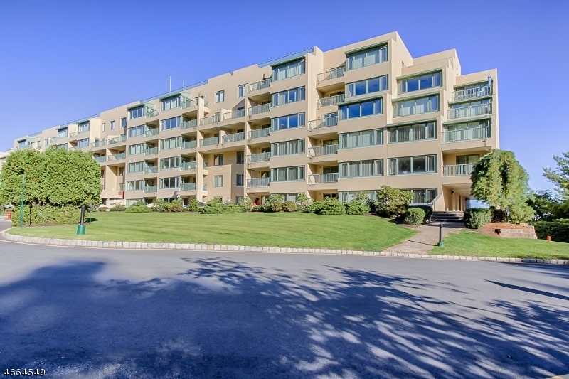 2216 Gates Court Parsippany-troy Hills NJ 07950