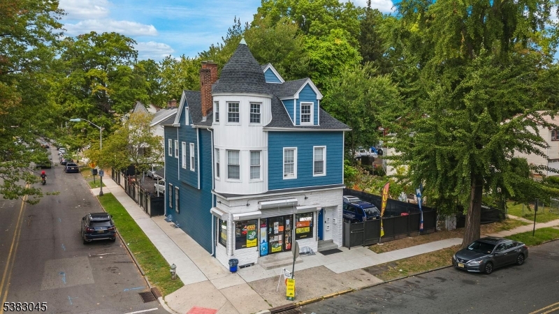 67 Oak Street East Orange NJ 07018