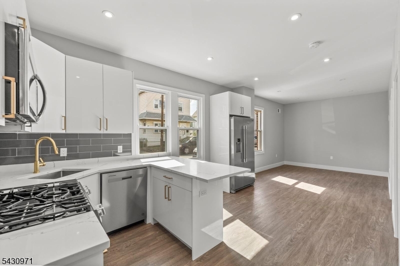 59 Locust Avenue Wallington NJ 07057
