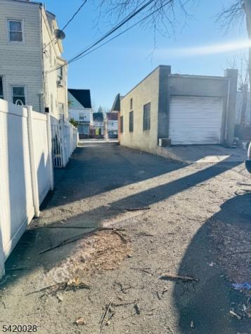746 Springdale Avenue East Orange NJ 07017