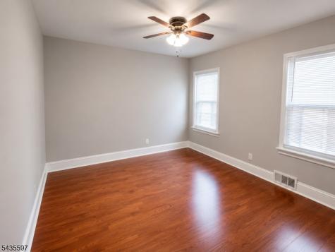 867 S 17th Street Newark NJ 07108