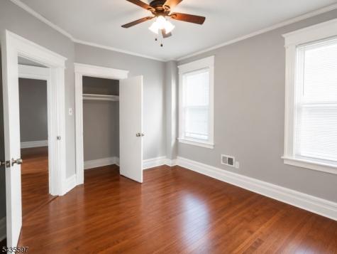 867 S 17th Street Newark NJ 07108