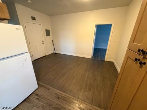 64 Mott Street Newark NJ 07105