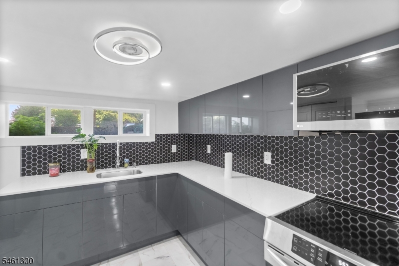 656 Park Avenue Elizabeth NJ 07208