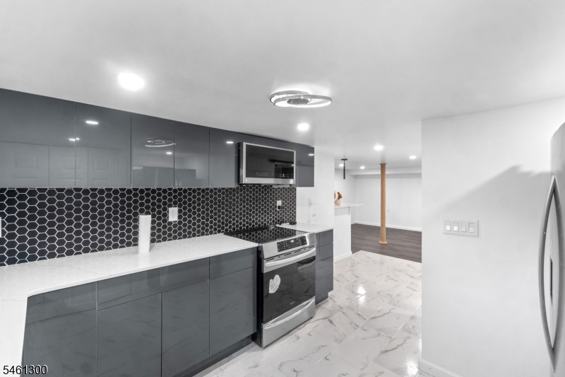 656 Park Avenue Elizabeth NJ 07208