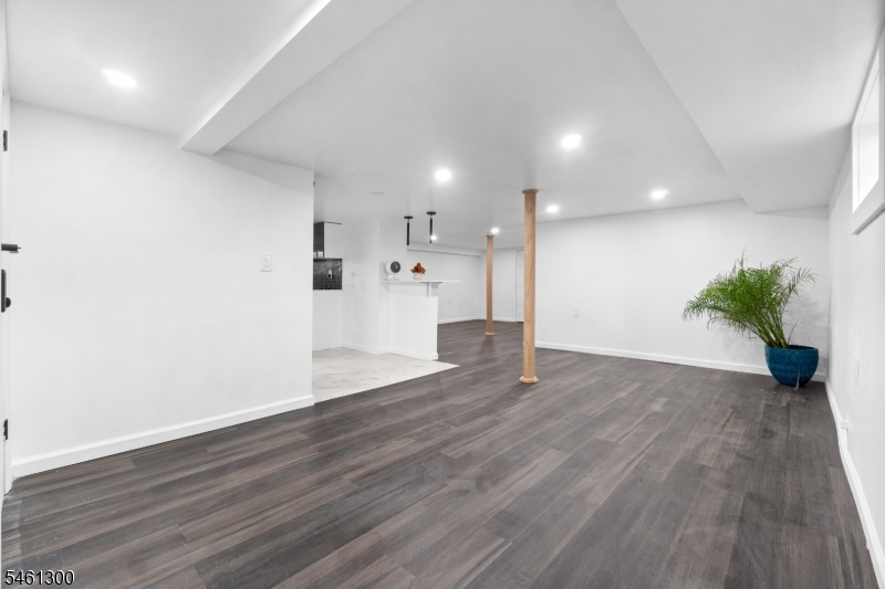 656 Park Avenue Elizabeth NJ 07208