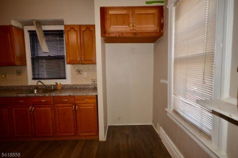 899 S 18th Street Newark NJ 07108