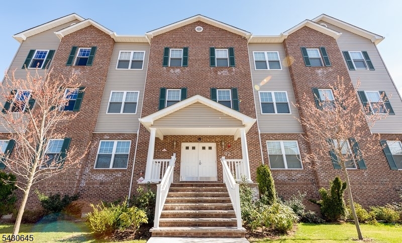 92 Willow Street Bloomfield NJ 07003