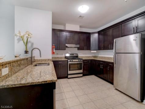 92 Willow Street Bloomfield NJ 07003
