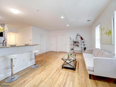 92 Willow Street Bloomfield NJ 07003