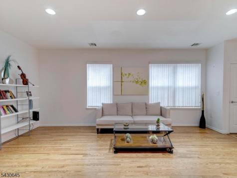 92 Willow Street Bloomfield NJ 07003