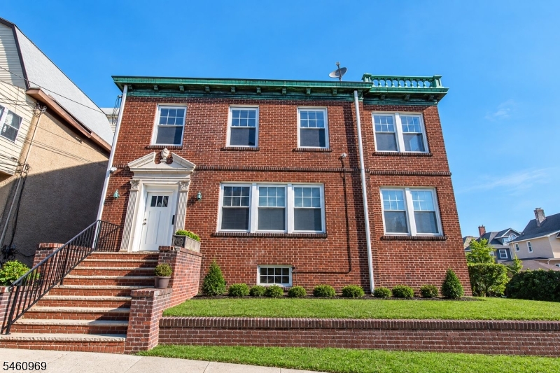 9 Vernon Avenue Newark NJ 07108