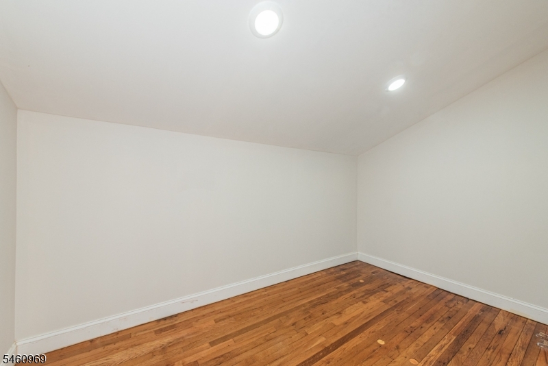 9 Vernon Avenue Newark NJ 07108