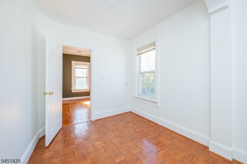 33 Monroe Place Bloomfield NJ 07003