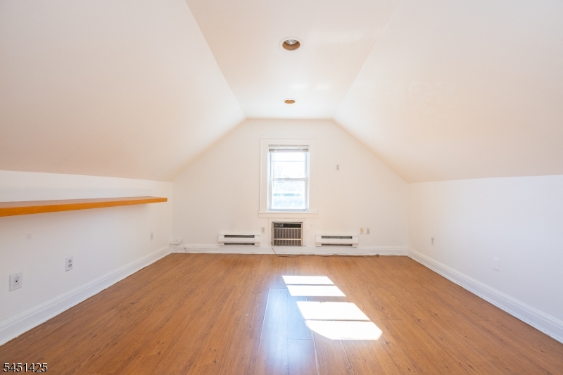 33 Monroe Place Bloomfield NJ 07003