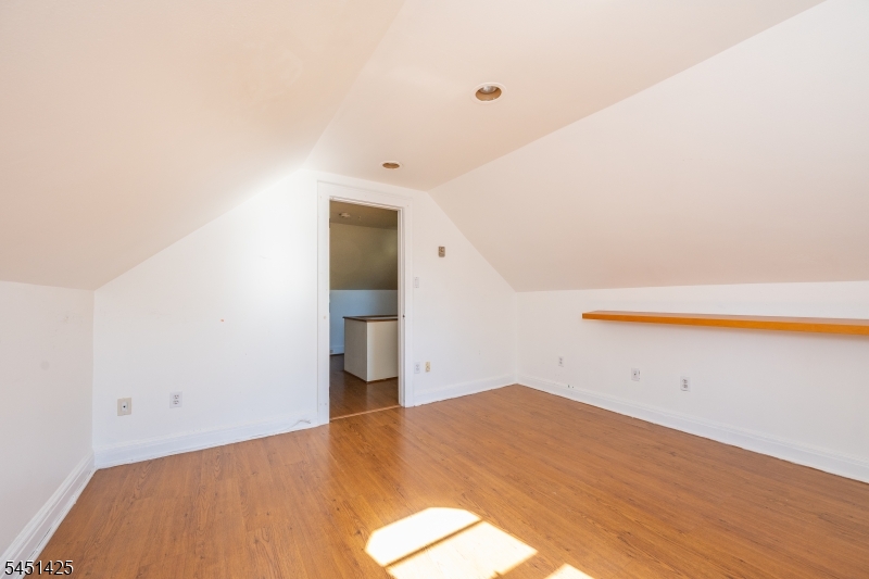 33 Monroe Place Bloomfield NJ 07003