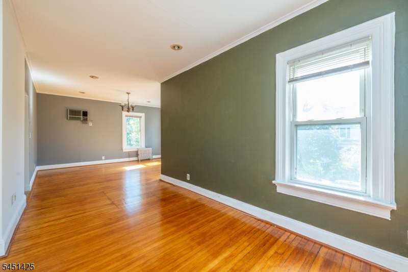 33 Monroe Place Bloomfield NJ 07003