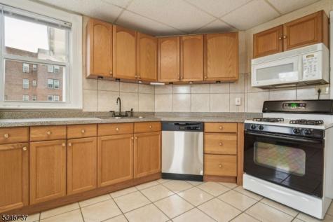 44 Elm Street Montclair NJ 07042