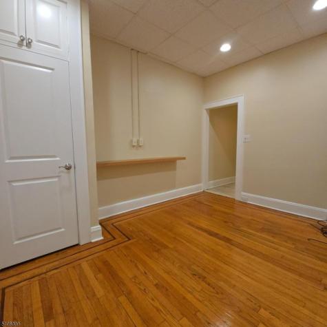 95 Nichols Street Newark NJ 07105