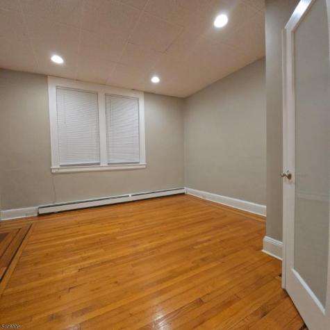 95 Nichols Street Newark NJ 07105
