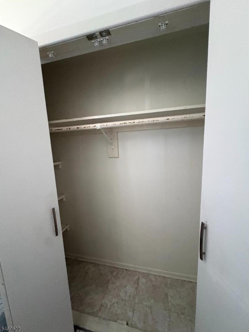 15 Dell Glen Avenue Lodi NJ 07644