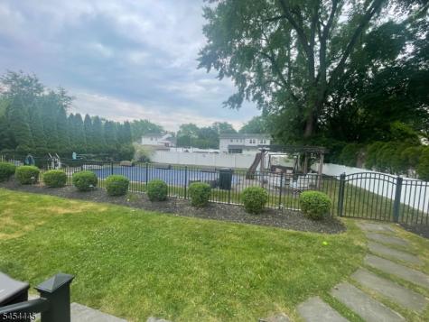 11 Benjamin Place Pequannock NJ 07440