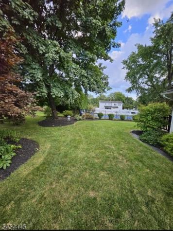 11 Benjamin Place Pequannock NJ 07440