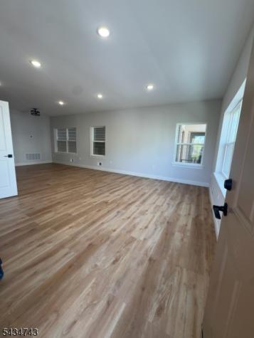 484 S 19th St 1st Fl Newark NJ 07103