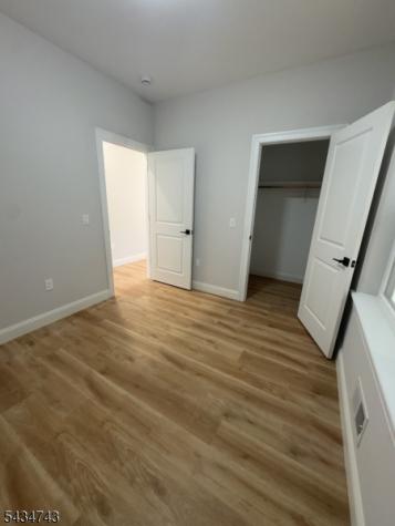 484 S 19th St 1st Fl Newark NJ 07103
