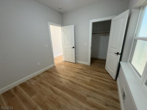 484 S 19th St 1st Fl Newark NJ 07103